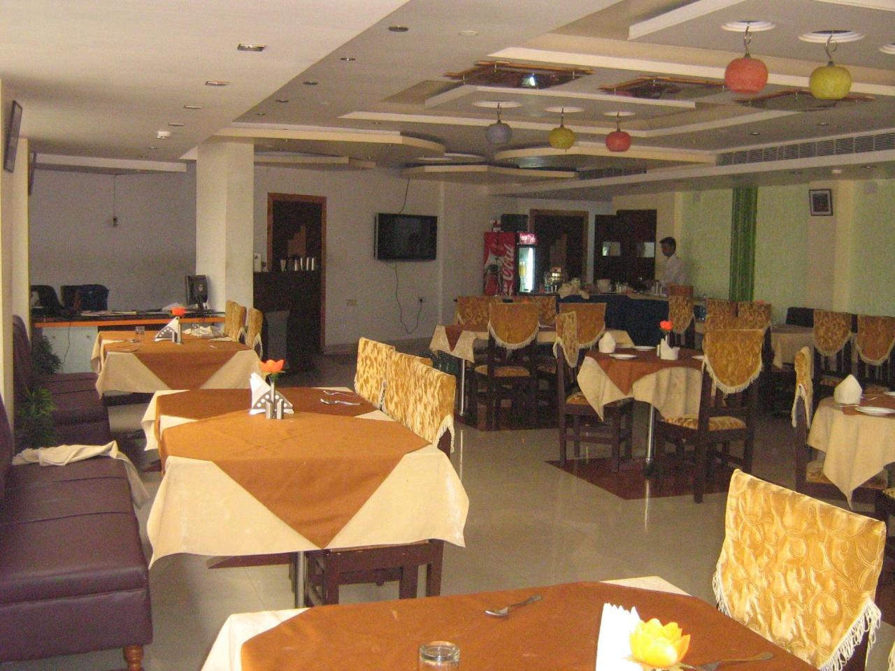Hotel Ta-Tin Durgāpur Exterior foto